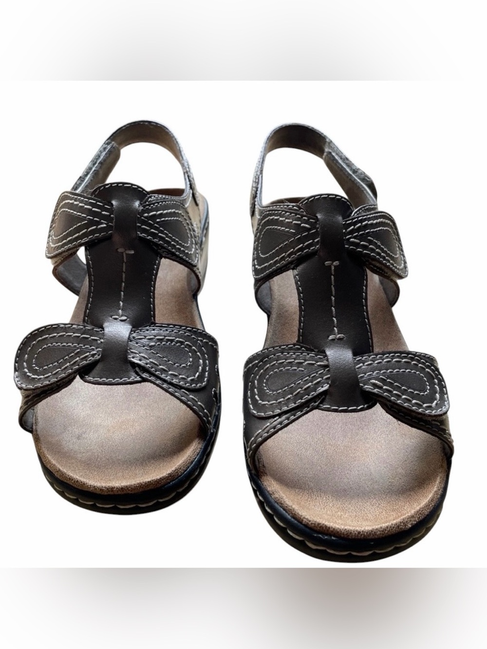 Clark's Lexi Walnut Q Wedge T-Strap
Sandal SZ 7 Wide Brown